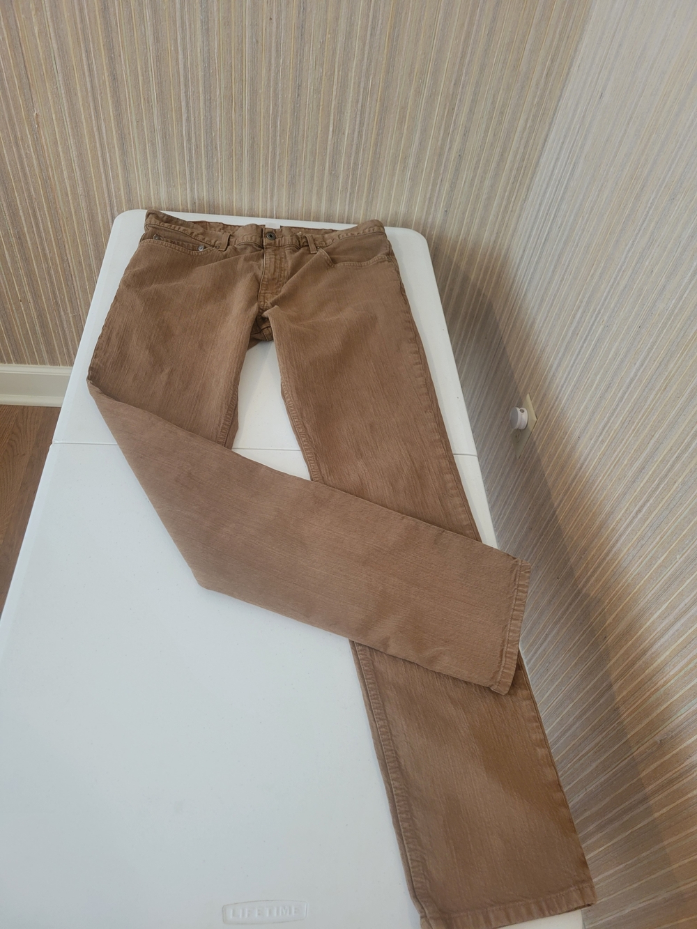 Eddie Bauer Brown Slim Straight Jeans 36x36